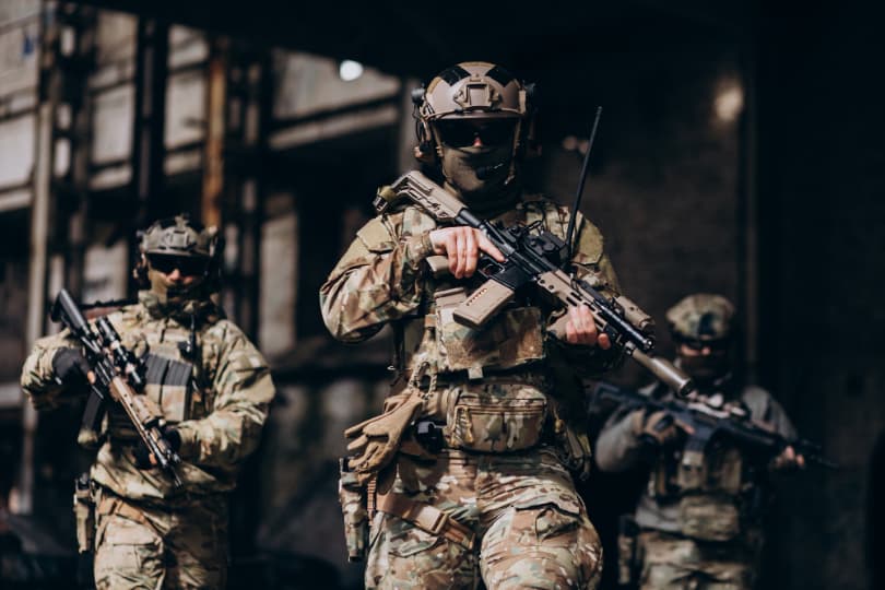 soldiers-in-camouflage-uniforms